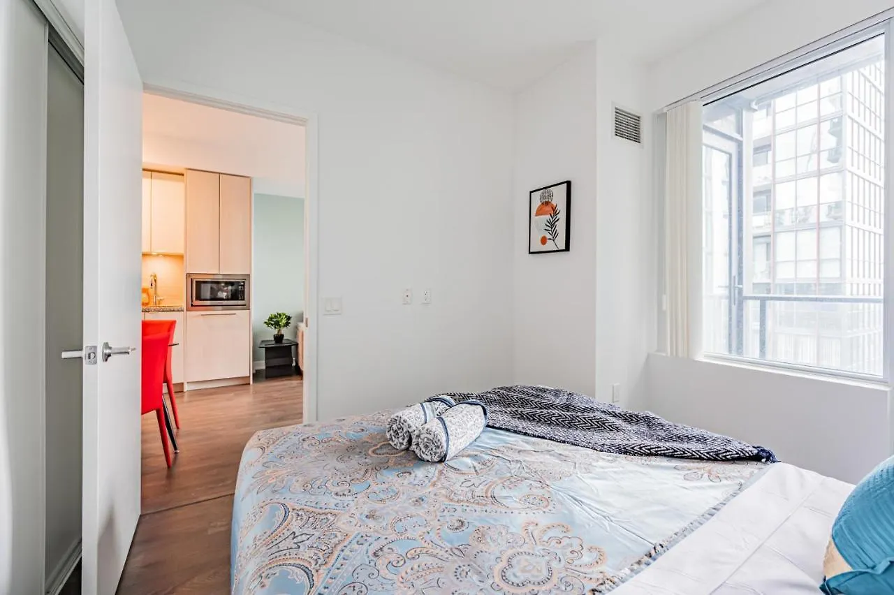 Lovely Property In Downtown Core 多伦多 0*,  加拿大