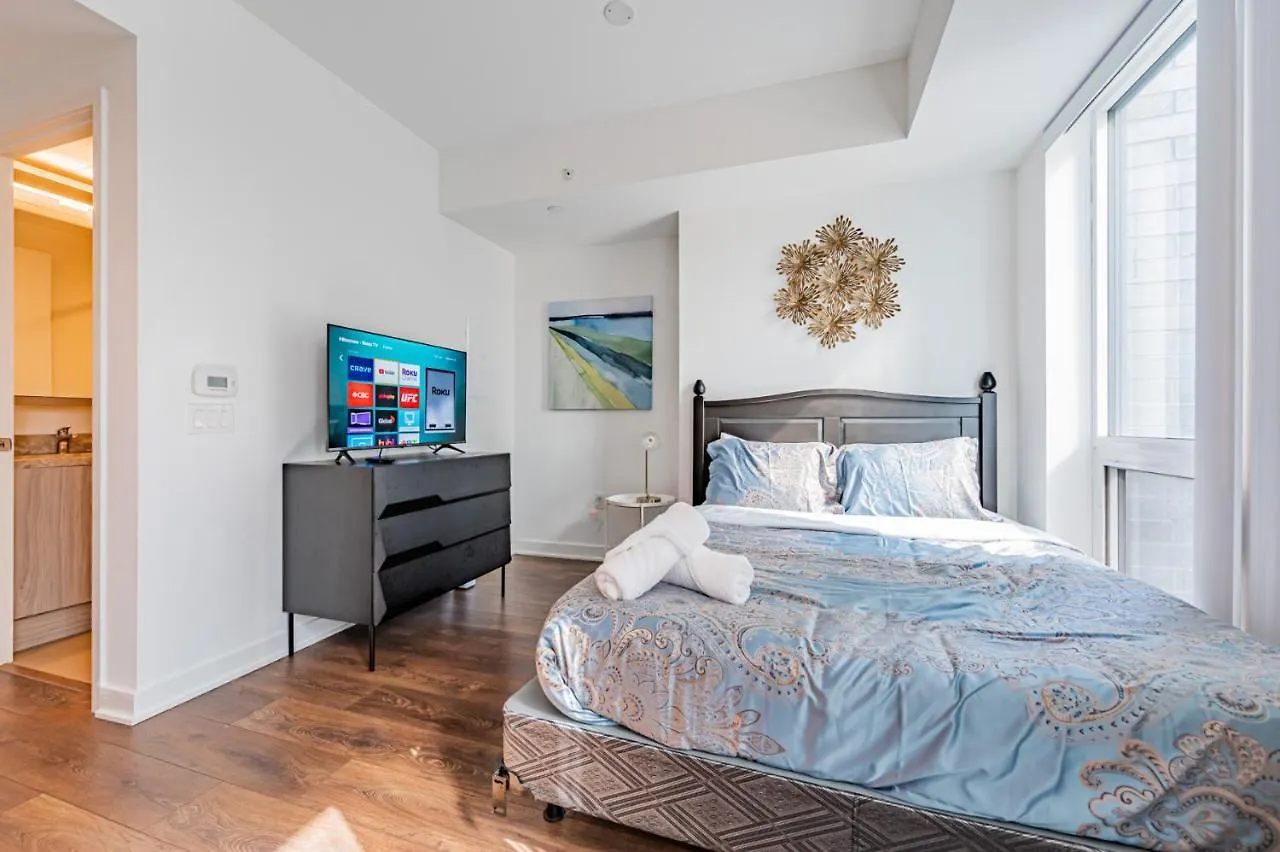 Lovely Property In Downtown Core 多伦多 0*,  加拿大